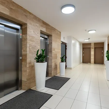 Cystersow Charming By Bookinghost * Krakov